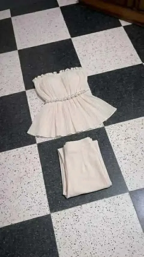 Ensemble péplum et pantalon